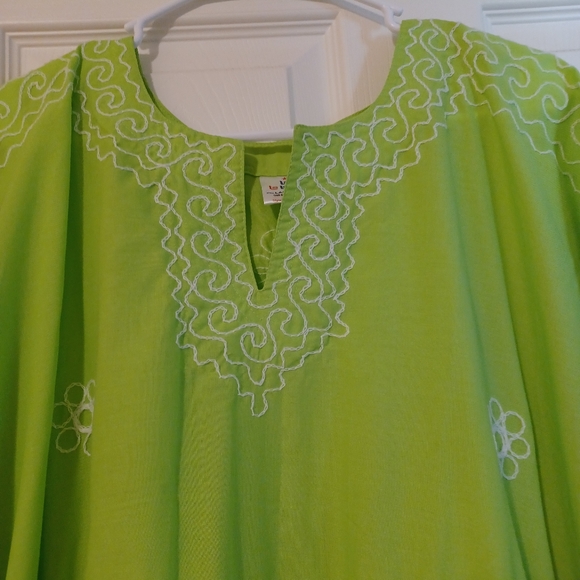 La La LeeLa Womens OSFM Green Beach Cover-up With White embroidery - Picture 3 of 9